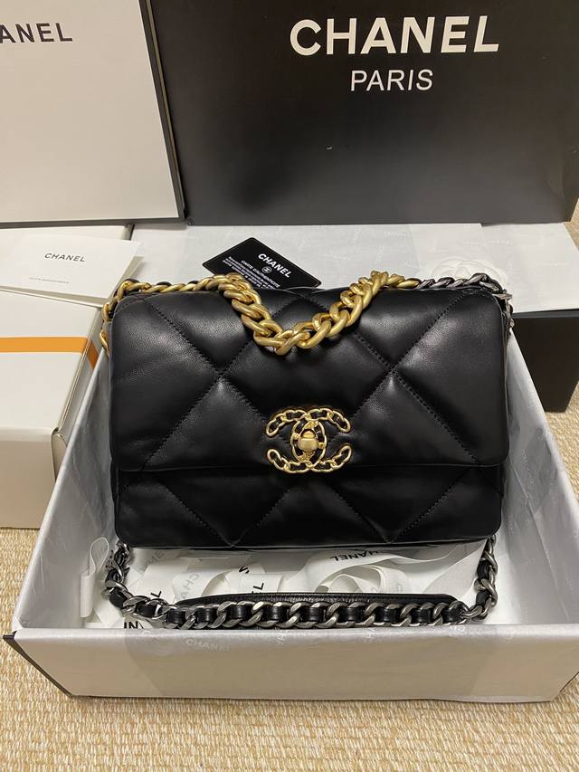 In Stock 1160/1161/1162 Black Fashionable And Noble, 19 Chain Crossbody Bags, La