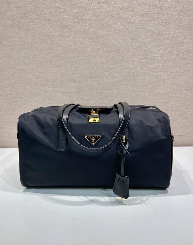 New Travel Bag 1Bb135 This Travel Bag Is Decorated With Practical Details And Le