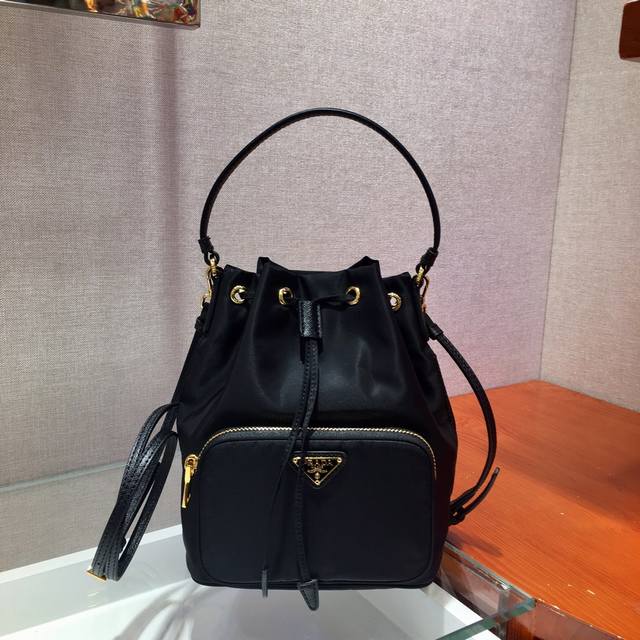 Classic 1Bh1864 Black Has Arrived. Made Of Imported Nylon Fabric, Top Grade Five