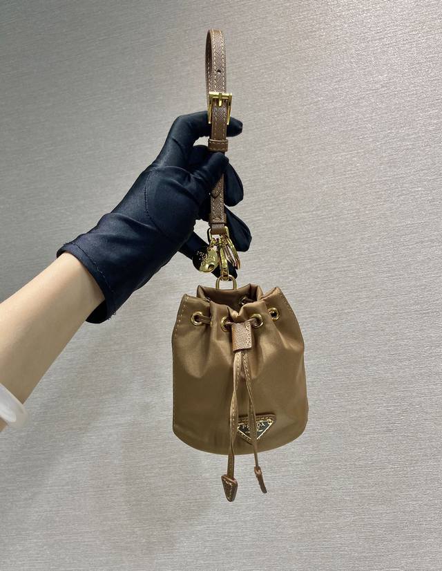 Mini Bucket Bag 1Tt202 New Color This Bucket-Shaped Mini Bag Is Made Of Re-Nylon