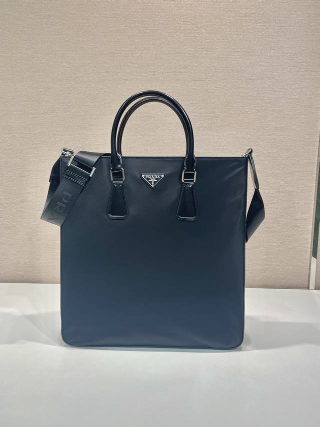 New Tote Bag 2Vg115 This Simple Tote Bag Combines Innovative Recycled Nylon Fabr