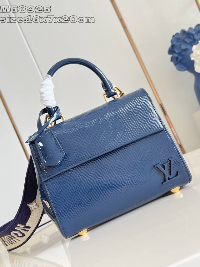 Factory Price P Top Original M58925 Dark Blue M13854 This Cluny Mini Handbag Is