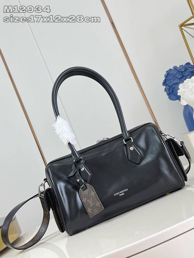 Factory Price P Top Original M12934 Black This Speedy Cargo Bag Is From The Lv V