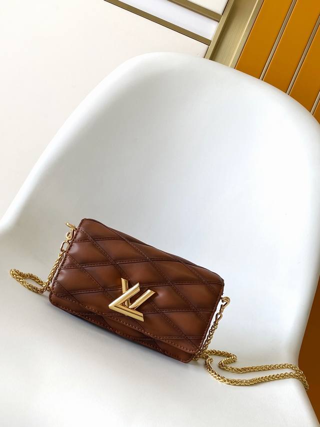 M13139Blackm13841Browntop Original Dynamic163 Wallet On Chain Go-14 The Handbag