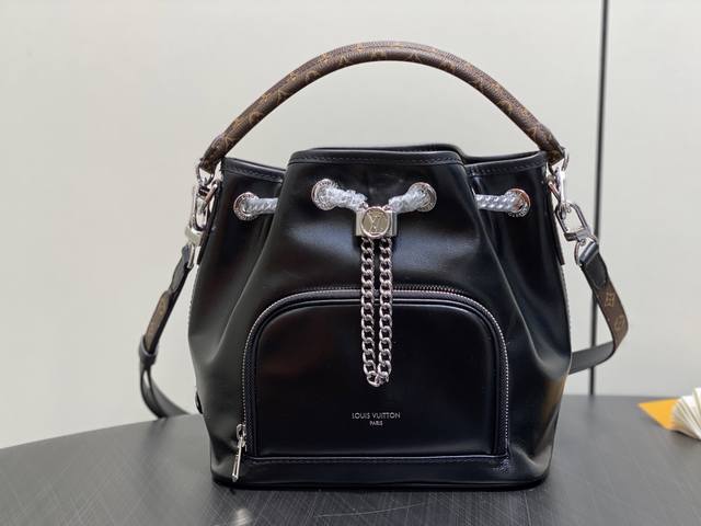 Original Boutique M14377 Black Full Leather Bucket Bag The No Way Vibe Handbag I