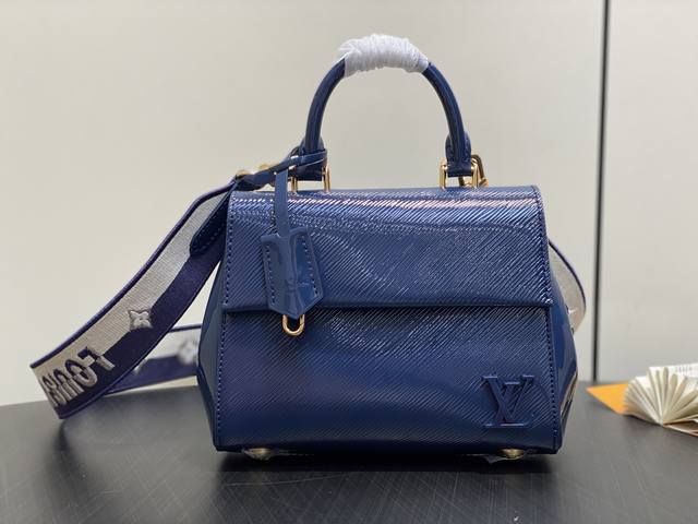Original Boutique M58925 Blue Patent Leather Ripple Handbag Series Cluny Mini Ha