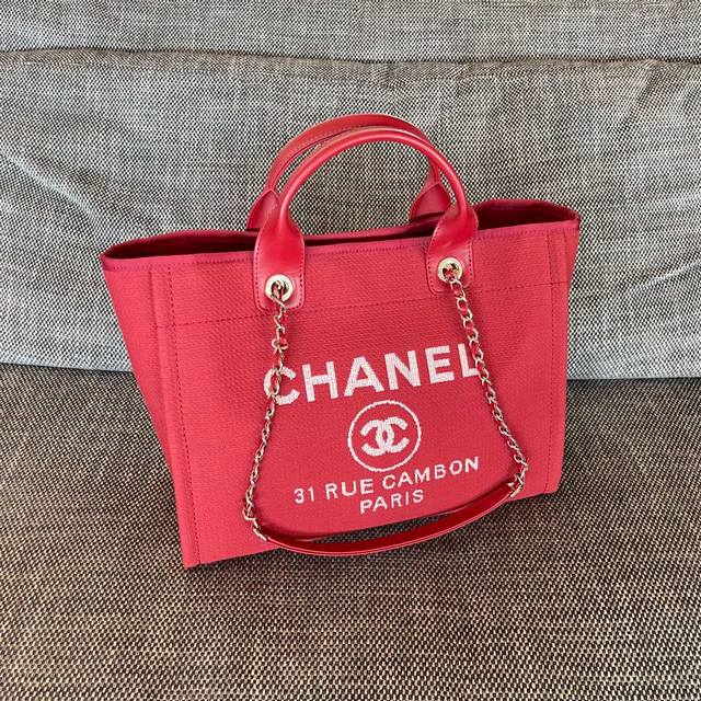 Chanel Red Beach Bag Size:35X28X13.5Cm