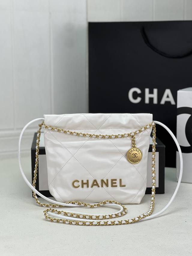 C Hane: Flower: As3980#: Size: 19 X20 X6 Cm: Chanel Mi N Model In Stock, A Varie