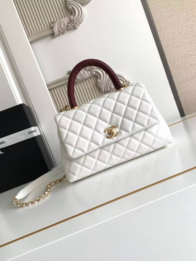 As92990 Latest Lattice Fine Grain Embossed Calfskin With Handles, Shoulder And C