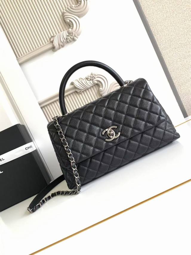 A92991 Latest Lattice Fine Grain Embossed Calfskin Handle Single Shoulder Crossb