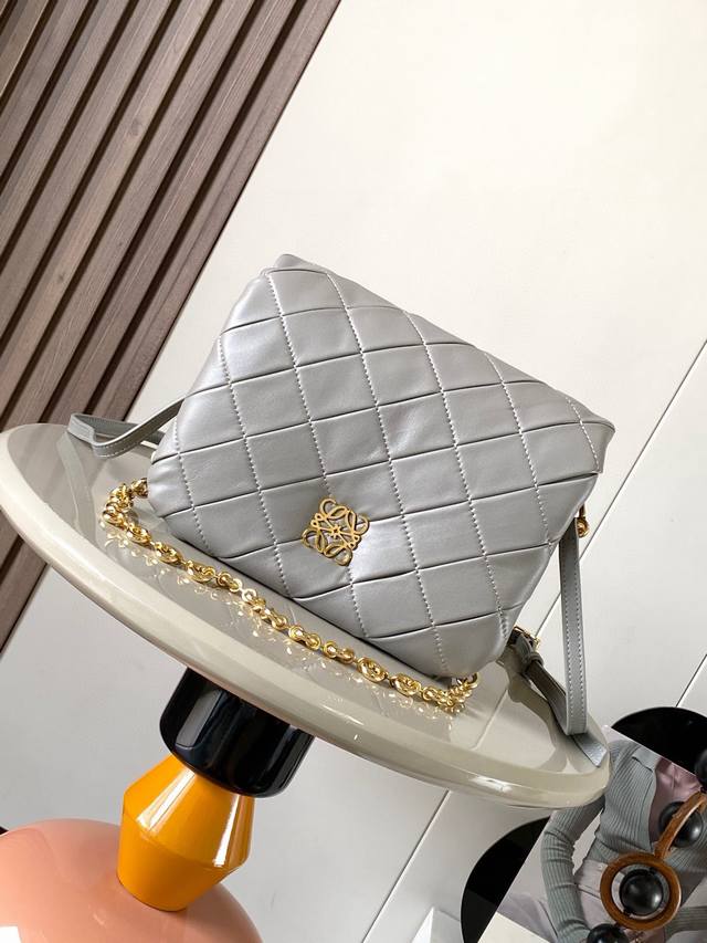 Puffer Goya Handbag In Pleated Shiny Nappa Leather Inspired By The Goya Aestheti