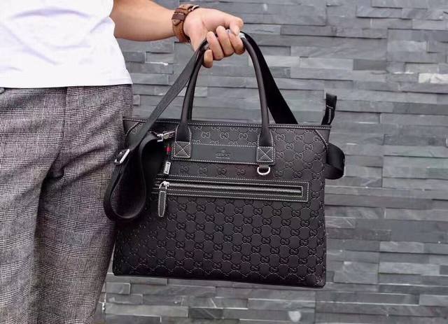 Model: 3200-5 Guccl Briefcases Are Sold In Italy. Exclusive High-End Creations.