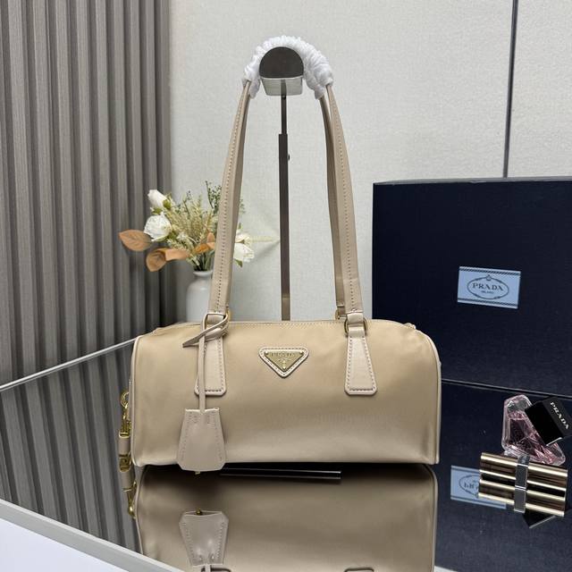 Authentic Grade Top Original New Handbag 1Bb127 Arrived This Handbag Is Made Of