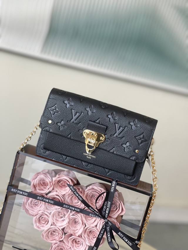 Top Layer Leather Top Original M67839 Black Vavin Chain Bag Made Of Monogram Emp