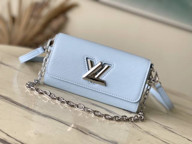 Top Layer Leather Top Original M83077 Light Blue Water Ripple Twist Series M8359