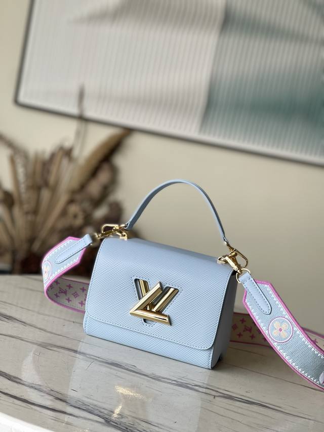 Top Layer Leather Top Original M22515 This Small Twist Handbag Is Made Of Epi Gr