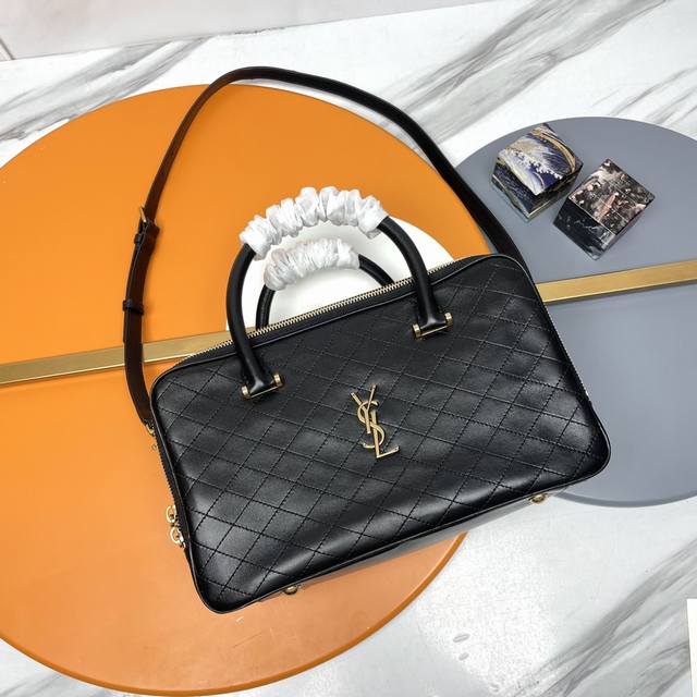 Black New Liya Retro Luggage Bag Bowling Bag 23Ss The Latest Travel Bag Liya Mee