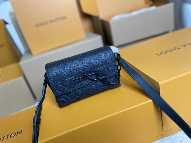Top Original Single M81746 Embossed Soft Monogram Taurillon Leather Complements