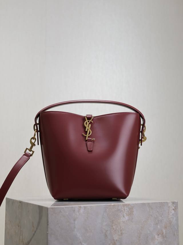 Jujube Red Le 37 Bucket Bag Small_ Super Nice Bucket Bag With Handle_ Brand New