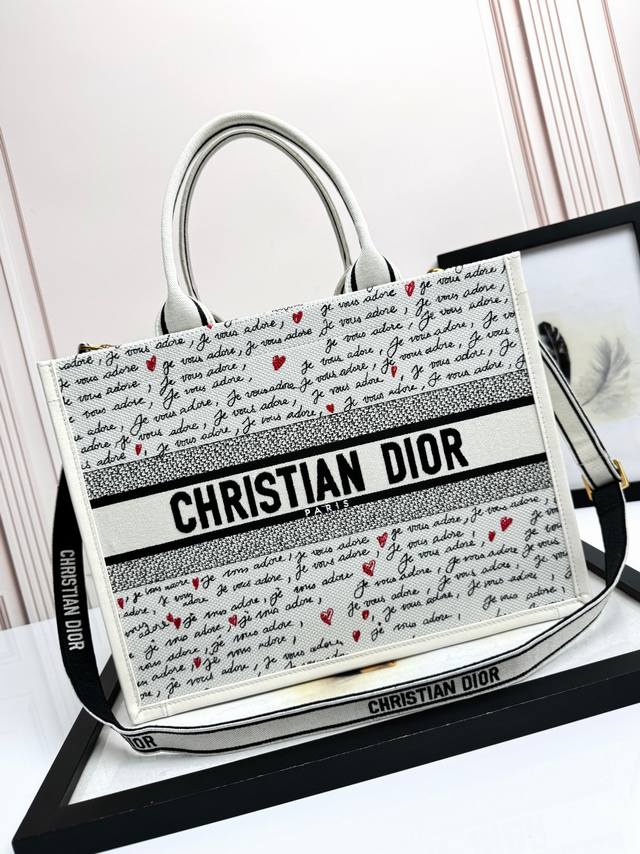 Top Original Order With Full Packaging Embroidered Cowhide Leather English Chine