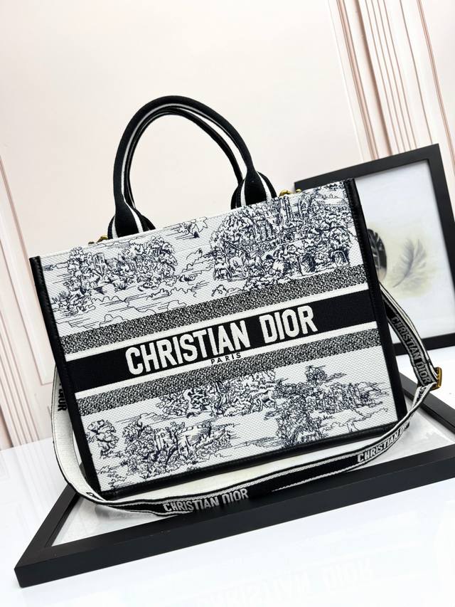 Top Original Order With Full Packaging Embroidered Cowhide Leather Mountain View