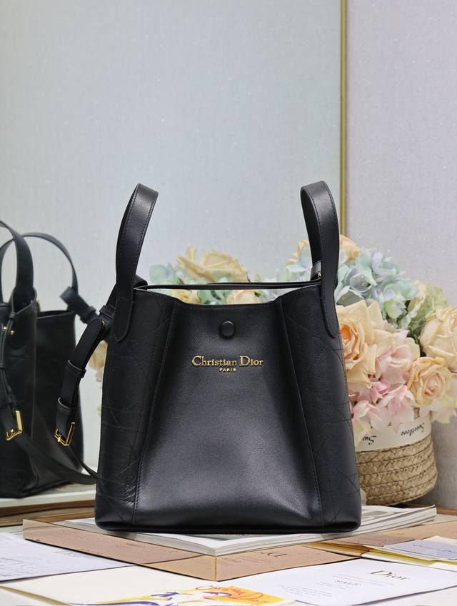 Top Original Single With Full Packaging #Medium Signature Bucket Bag Handbag Bla
