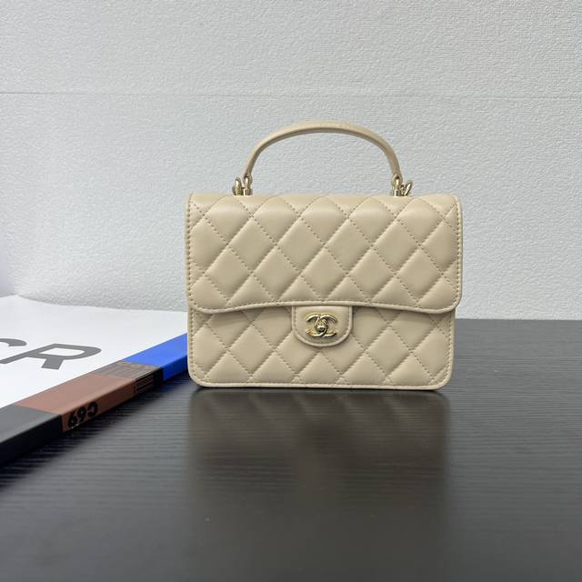 25P New Product 3 In 1 Shoulder Handbag Lambskin Light Gold Hardware Size: 18Cmx