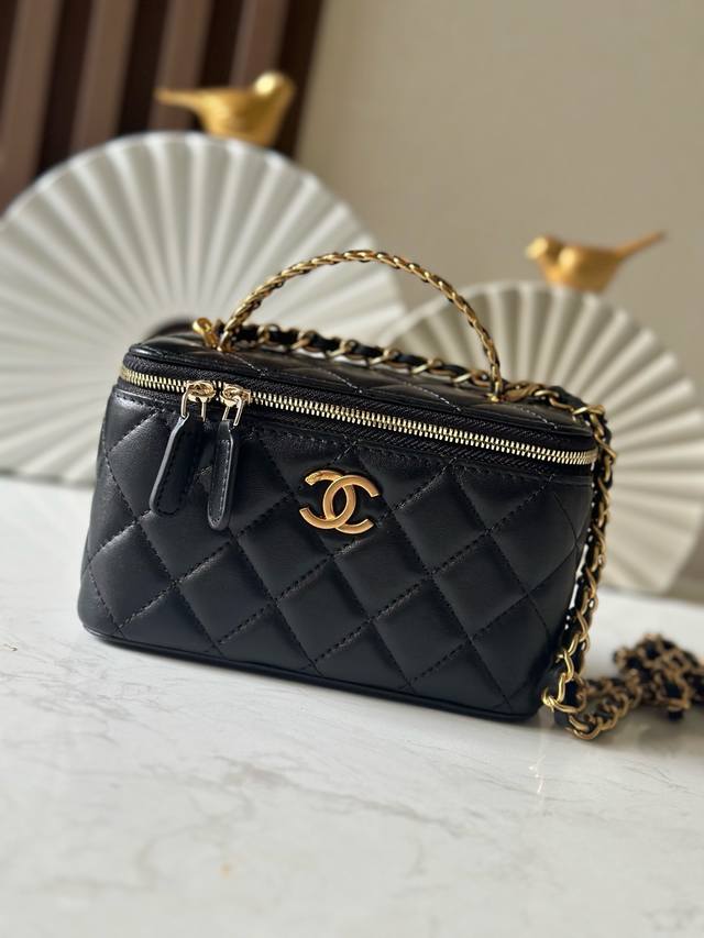 Latest Version Of Chanel Chanel P New Box Chanel New Sheepskin Handle Letter Box