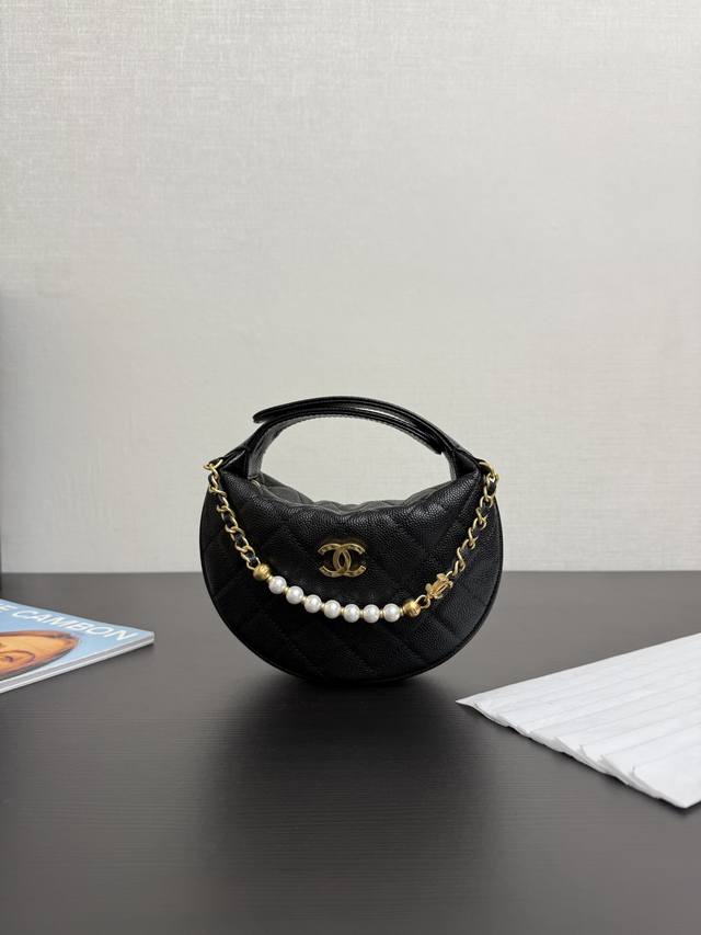 Original Leather Spot 25S Pearl Hula Hoop Clutch Bag Every Season's Small Bag Is