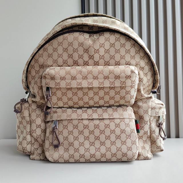 New Large Backpack With Gucci Logo A Masterpiece From The Fall/Winter Men's Runw
