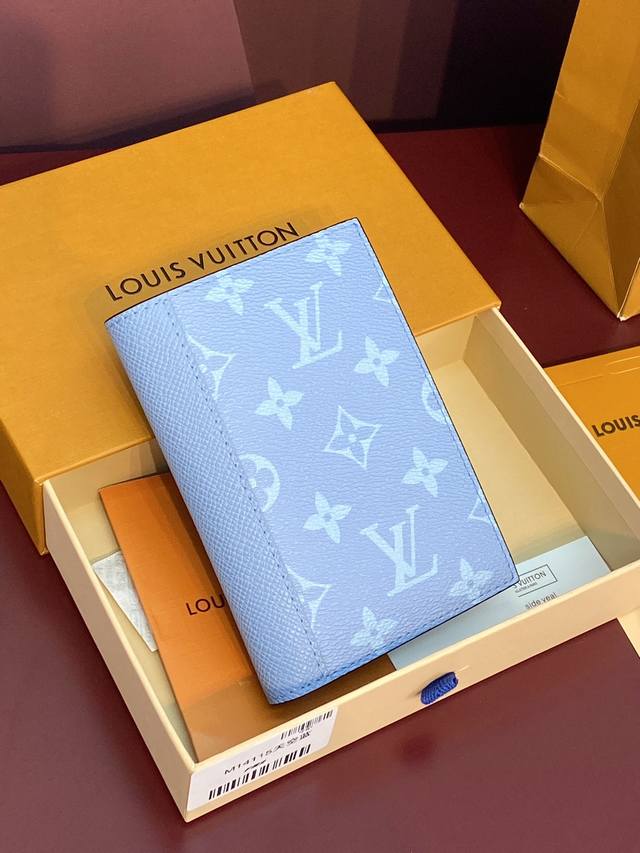 Factory Price P M14115 Sky Blue! Passport Holder This Passport Holder From The T