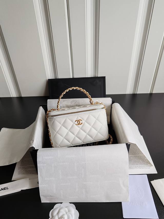 24A Spring And Summer Leather Chain Hand-Held Long Box Bag, Stunningly Launche D