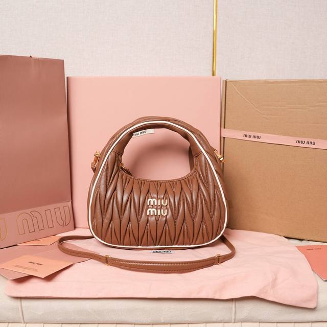 M New Product! Model: 5Bc125 Miuwander Handbag, Made Of Imported Lambskin, Class