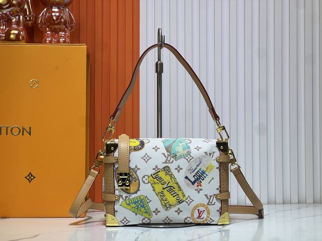 M12428 M46358 This Side Trunk Medium Bag Draws Inspiration From The Brand's Vint