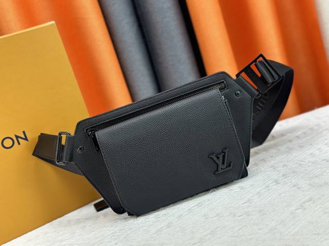 M57081The New Lv Aerogram Chest Bag Series Is A Minimalist And Elegant Choice. T