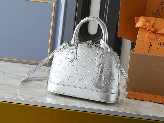 Upgraded Original Fan Bingbing Same Patent Leather Series 53152.91606Alma Bb 403