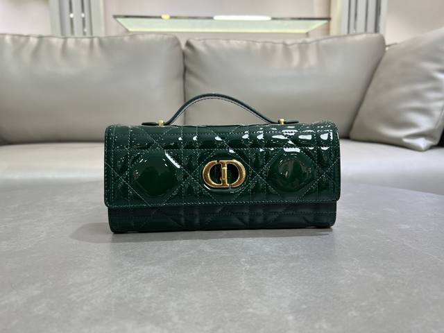Top Original Single This Miss Caro Top Handle Clutch Is A New Product In The 202