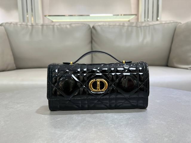 Top Original Single This Miss Caro Top Handle Clutch Is A New Product In The 202