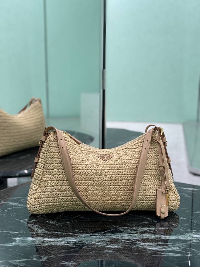 Genuine Straw Aimee Underarm Bag Hobo Underarm Bag Has A Simple Design, Made Of