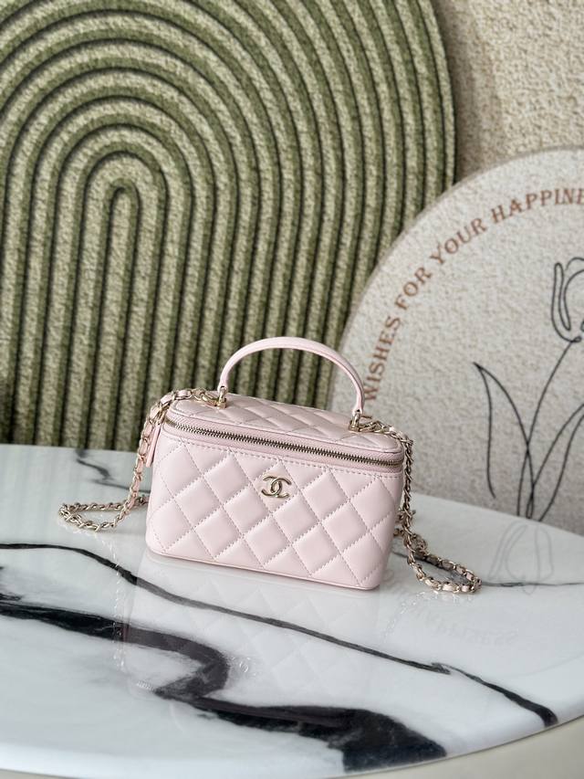 Original Leather Chane New Large Chain Cosmetic Bag With Makeup Mirror This New