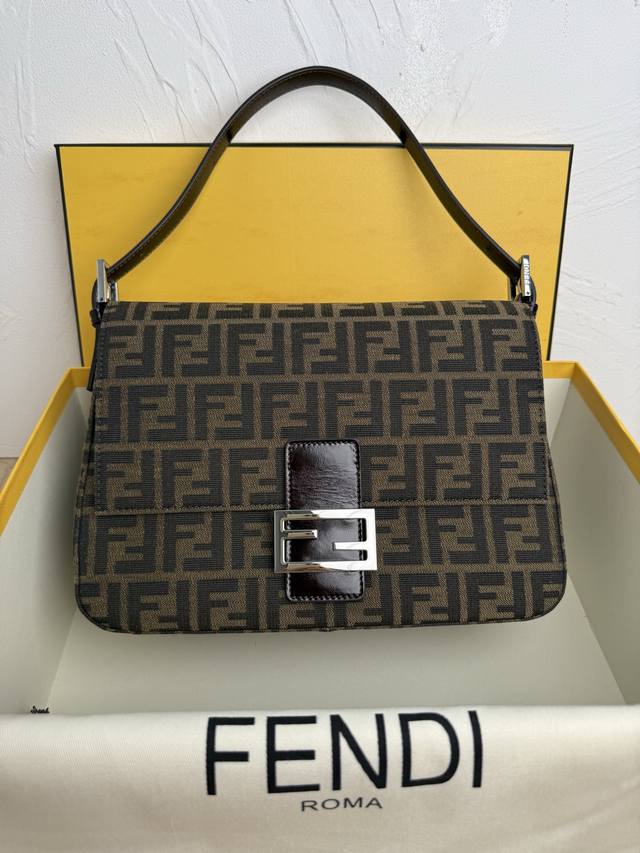 Factory Price P Vintage Fendi Retro Old Flower Brown Waxed Cowhide Handbag, Shou