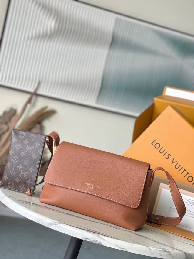 Original Leather Duty-Free Version M13151 The Classic Low Key Series Presents A