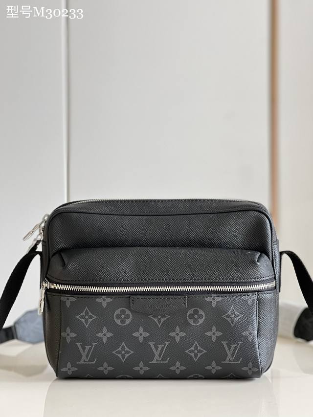 Original Leather Exclusive Real Shot Of M30233 Black Outdoor Messenger Bag The F