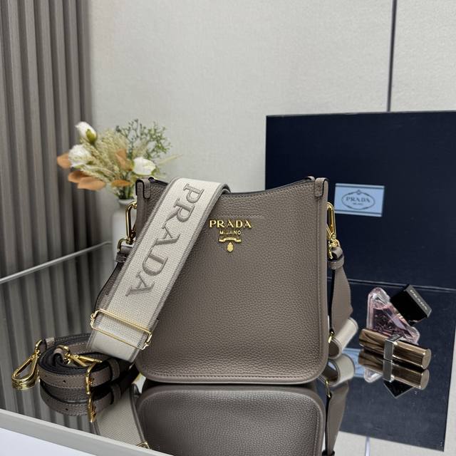 Purchase Price Top Original Counter New Shoulder Bag 1Bh191 Has Arrived With Two