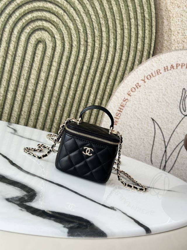 Genuine Grade Chane New Small Chain Cosmetic Bag With Makeup Mirror This New Box
