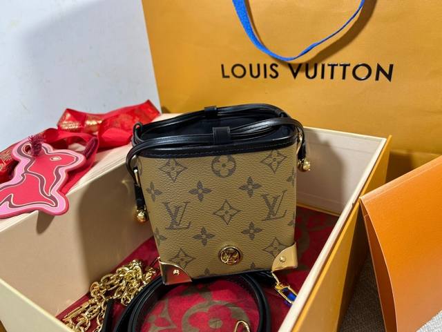 Top Original Replica Exclusive Real Shot 57099 82885 New Drawstring Bucket Bag 2