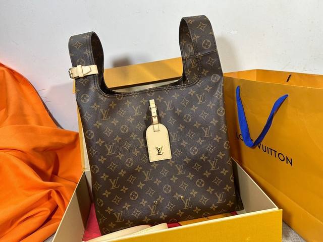 Top Original M46817, This Atlantis Large Handbag Is Made Of Monogram Canvas, And