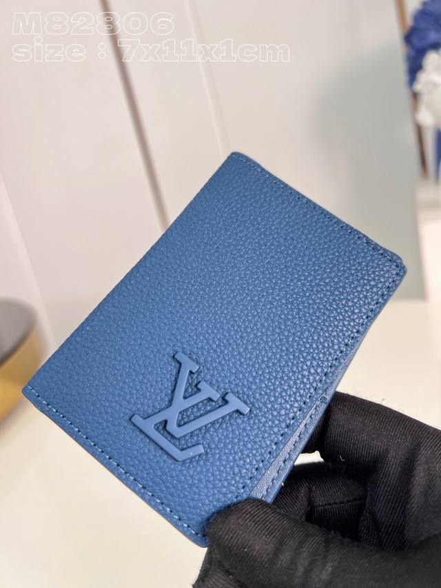 Top Original Home Shot M82806 This Pocket Wallet Uses Embossing And Printing Tec