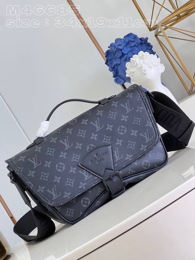 Top Original Single Home Real Shot M46685 Black Flower Montsouris Messenger Bag