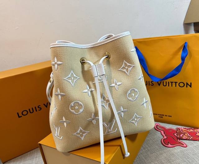 Top Original New M23080 White, 2285 White, Louis Vuitton's Popular Bucket Bag We